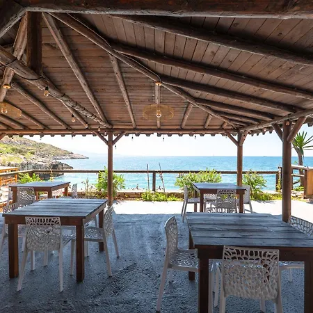 The Hidden Sea * Saranda